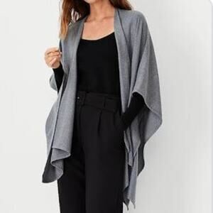 ANN TAYLOR Beautiful Grey Wrap Sweater OS